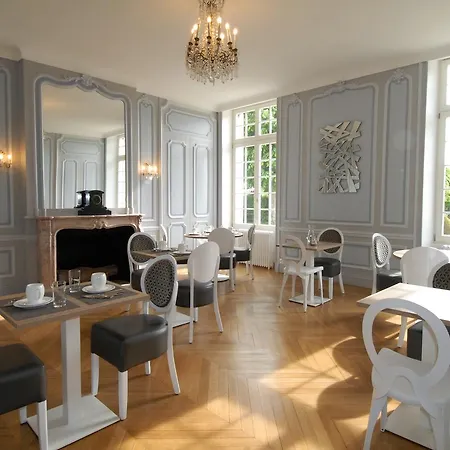 Domaine De Hotell 3*