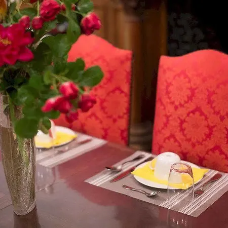 Hotell Domaine De 3*
