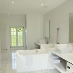 Szálloda Domaine De 3*